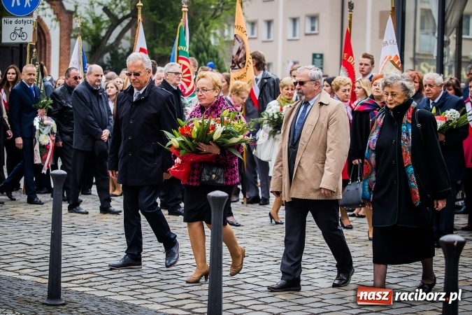 Zdjęcie w galerii na portalu naszraciborz.pl: Witaj maj, piękny maj, U Polaków błogi raj... wiadomości z regionu