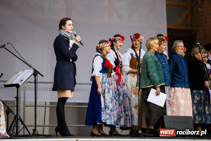 Zdjęcie w galerii na portalu naszraciborz.pl: Piknik z ułanami na zamkowym dziedzińcu  wiadomości z regionu