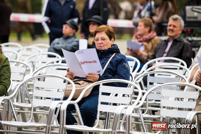 Zdjęcie w galerii na portalu naszraciborz.pl: Piknik z ułanami na zamkowym dziedzińcu  wiadomości z regionu