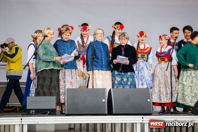 Zdjęcie w galerii na portalu naszraciborz.pl: Piknik z ułanami na zamkowym dziedzińcu  wiadomości z regionu