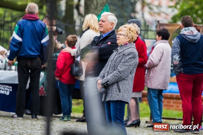 Zdjęcie w galerii na portalu naszraciborz.pl: Piknik z ułanami na zamkowym dziedzińcu  wiadomości z regionu