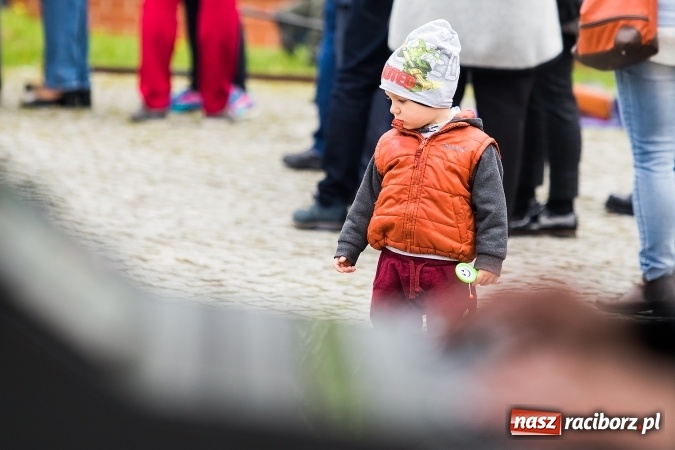 Zdjęcie w galerii na portalu naszraciborz.pl: Piknik z ułanami na zamkowym dziedzińcu  wiadomości z regionu