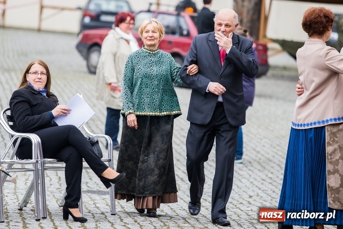 Zdjęcie w galerii na portalu naszraciborz.pl: Piknik z ułanami na zamkowym dziedzińcu  wiadomości z regionu