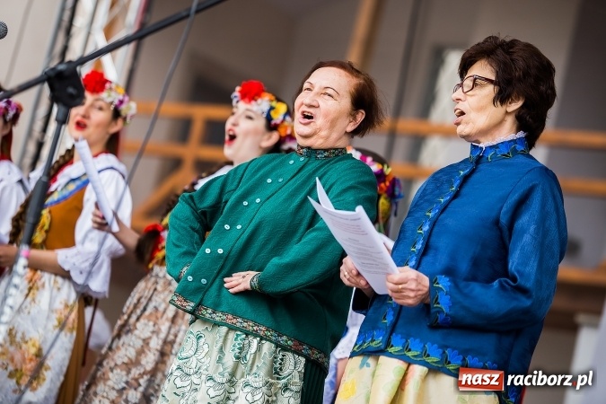 Zdjęcie w galerii na portalu naszraciborz.pl: Piknik z ułanami na zamkowym dziedzińcu  wiadomości z regionu