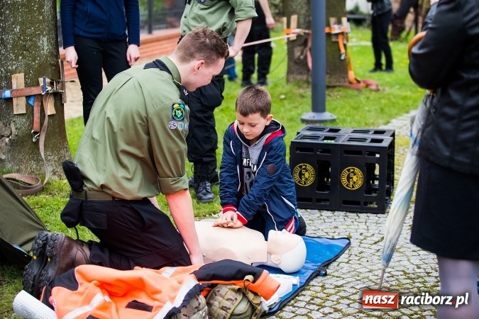 Zdjęcie w galerii na portalu naszraciborz.pl: Piknik z ułanami na zamkowym dziedzińcu  wiadomości z regionu