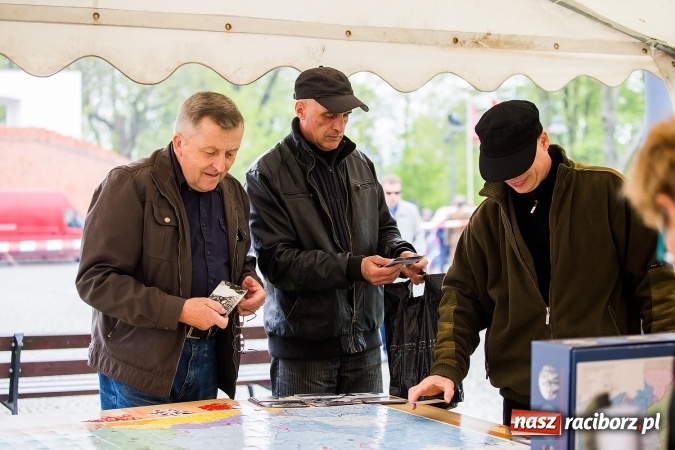 Zdjęcie w galerii na portalu naszraciborz.pl: Piknik z ułanami na zamkowym dziedzińcu  wiadomości z regionu