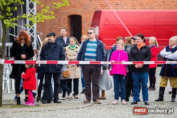 Zdjęcie w galerii na portalu naszraciborz.pl: Piknik z ułanami na zamkowym dziedzińcu  wiadomości z regionu