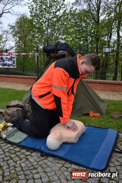 Zdjęcie w galerii na portalu naszraciborz.pl: Piknik z ułanami na zamkowym dziedzińcu  wiadomości z regionu