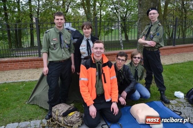 Zdjęcie w galerii na portalu naszraciborz.pl: Piknik z ułanami na zamkowym dziedzińcu  wiadomości z regionu