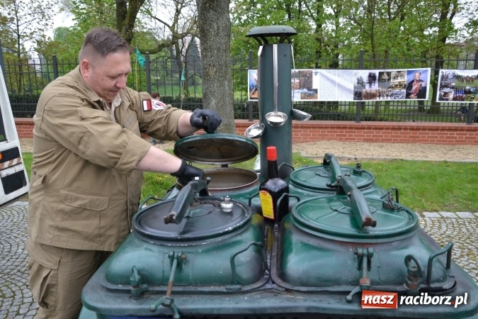 Zdjęcie w galerii na portalu naszraciborz.pl: Piknik z ułanami na zamkowym dziedzińcu  wiadomości z regionu