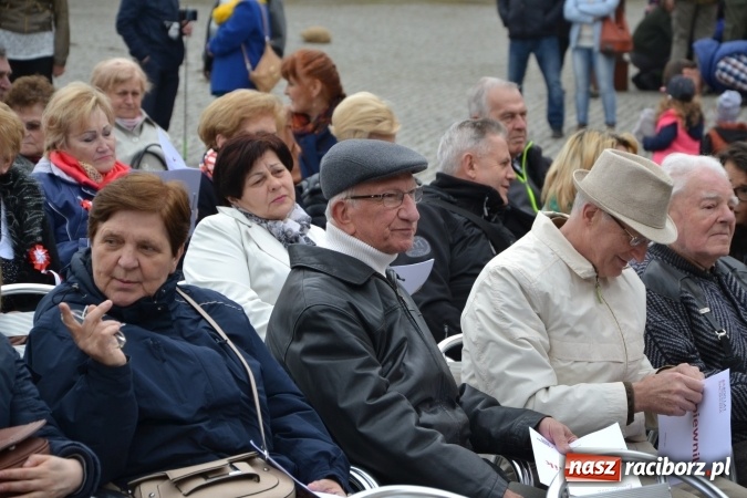 Zdjęcie w galerii na portalu naszraciborz.pl: Piknik z ułanami na zamkowym dziedzińcu  wiadomości z regionu