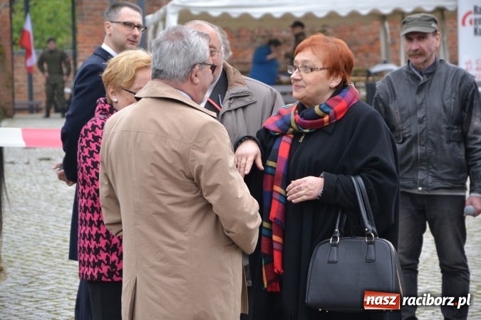 Zdjęcie w galerii na portalu naszraciborz.pl: Piknik z ułanami na zamkowym dziedzińcu  wiadomości z regionu