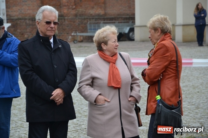 Zdjęcie w galerii na portalu naszraciborz.pl: Piknik z ułanami na zamkowym dziedzińcu  wiadomości z regionu