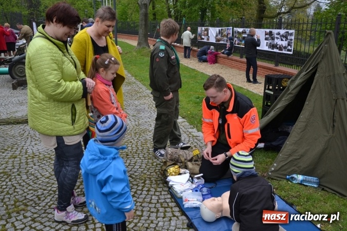 Zdjęcie w galerii na portalu naszraciborz.pl: Piknik z ułanami na zamkowym dziedzińcu  wiadomości z regionu