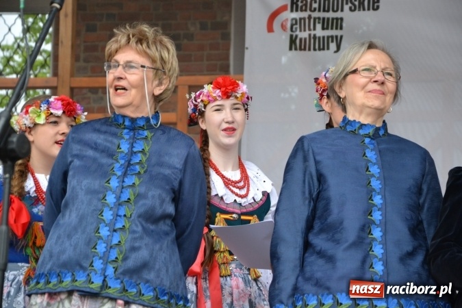 Zdjęcie w galerii na portalu naszraciborz.pl: Piknik z ułanami na zamkowym dziedzińcu  wiadomości z regionu