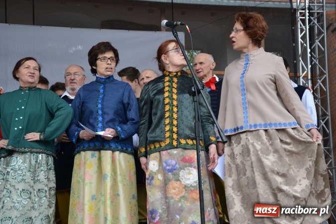 Zdjęcie w galerii na portalu naszraciborz.pl: Piknik z ułanami na zamkowym dziedzińcu  wiadomości z regionu