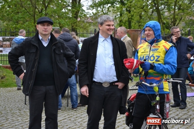 Zdjęcie w galerii na portalu naszraciborz.pl: Piknik z ułanami na zamkowym dziedzińcu  wiadomości z regionu