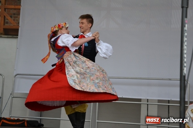 Zdjęcie w galerii na portalu naszraciborz.pl: Piknik z ułanami na zamkowym dziedzińcu  wiadomości z regionu