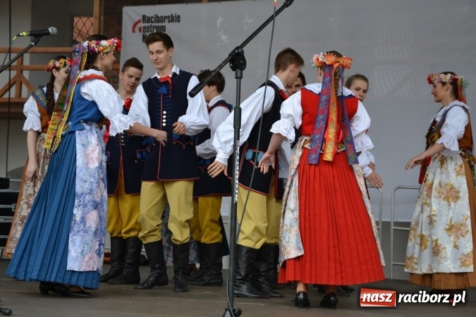 Zdjęcie w galerii na portalu naszraciborz.pl: Piknik z ułanami na zamkowym dziedzińcu  wiadomości z regionu