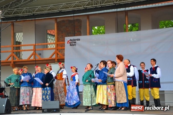 Zdjęcie w galerii na portalu naszraciborz.pl: Piknik z ułanami na zamkowym dziedzińcu  wiadomości z regionu