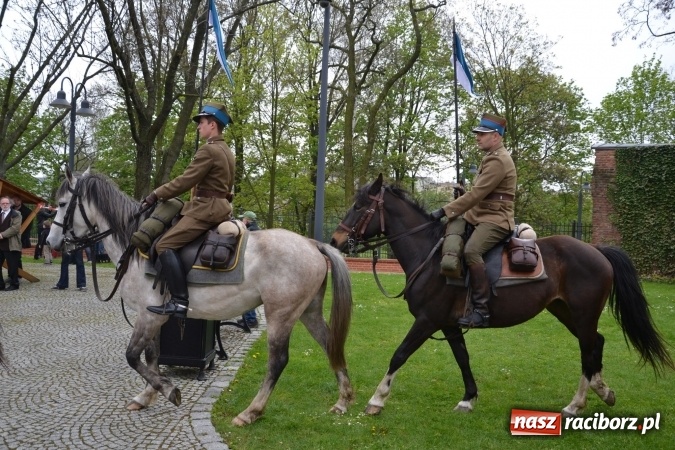 Zdjęcie w galerii na portalu naszraciborz.pl: Piknik z ułanami na zamkowym dziedzińcu  wiadomości z regionu