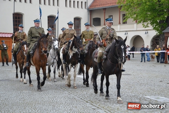Zdjęcie w galerii na portalu naszraciborz.pl: Piknik z ułanami na zamkowym dziedzińcu  wiadomości z regionu