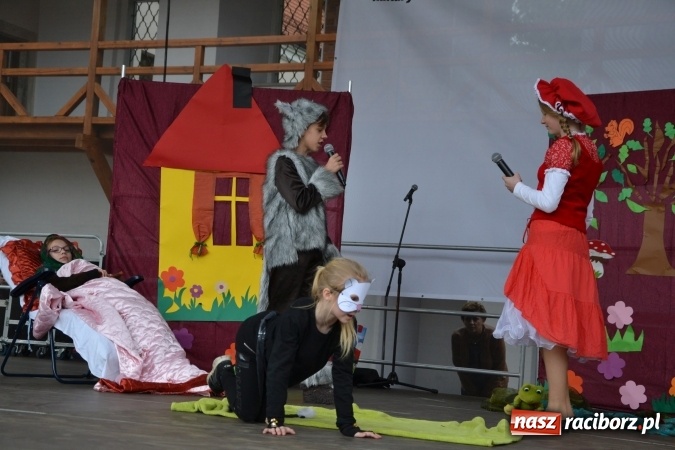 Zdjęcie w galerii na portalu naszraciborz.pl: Piknik z ułanami na zamkowym dziedzińcu  wiadomości z regionu