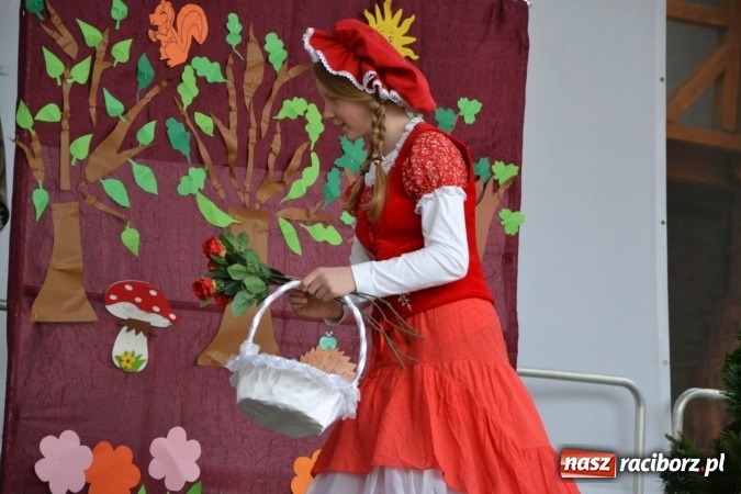 Zdjęcie w galerii na portalu naszraciborz.pl: Piknik z ułanami na zamkowym dziedzińcu  wiadomości z regionu