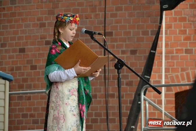 Zdjęcie w galerii na portalu naszraciborz.pl: Piknik z ułanami na zamkowym dziedzińcu  wiadomości z regionu