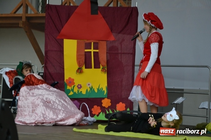 Zdjęcie w galerii na portalu naszraciborz.pl: Piknik z ułanami na zamkowym dziedzińcu  wiadomości z regionu