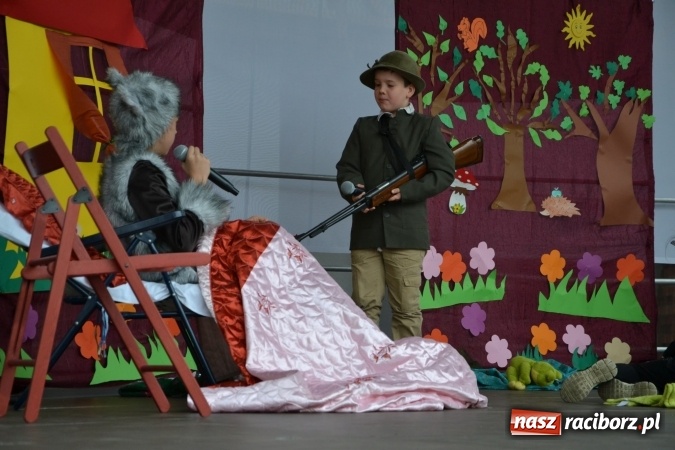 Zdjęcie w galerii na portalu naszraciborz.pl: Piknik z ułanami na zamkowym dziedzińcu  wiadomości z regionu