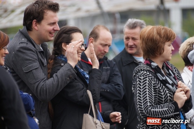 Zdjęcie w galerii na portalu naszraciborz.pl: Muzyką biesiadną rozpoczął się trzeci dzień majówki w Nędzy  wiadomości z regionu