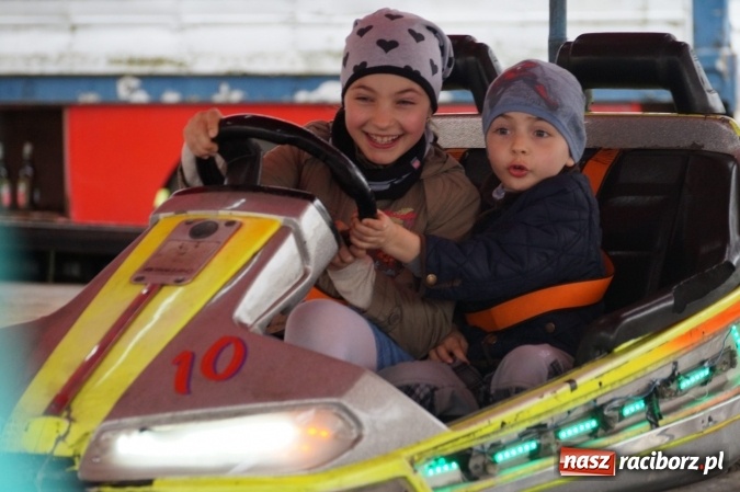 Zdjęcie w galerii na portalu naszraciborz.pl: Muzyką biesiadną rozpoczął się trzeci dzień majówki w Nędzy  wiadomości z regionu