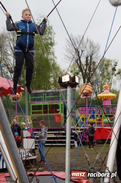 Zdjęcie w galerii na portalu naszraciborz.pl: Muzyką biesiadną rozpoczął się trzeci dzień majówki w Nędzy  wiadomości z regionu