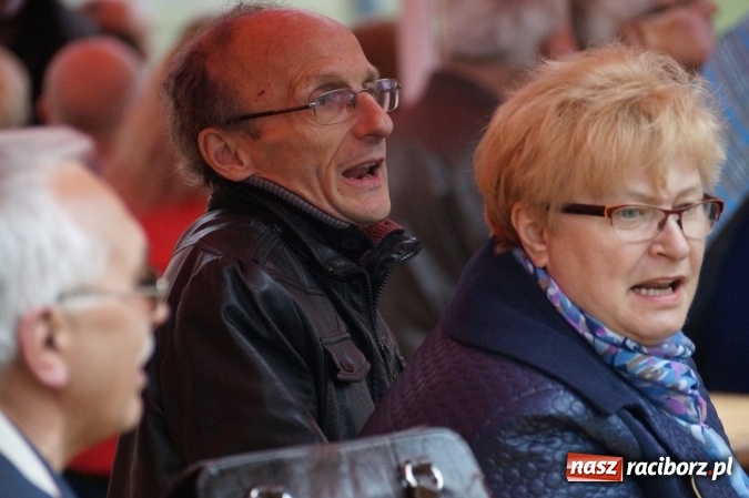 Zdjęcie w galerii na portalu naszraciborz.pl: Muzyką biesiadną rozpoczął się trzeci dzień majówki w Nędzy  wiadomości z regionu