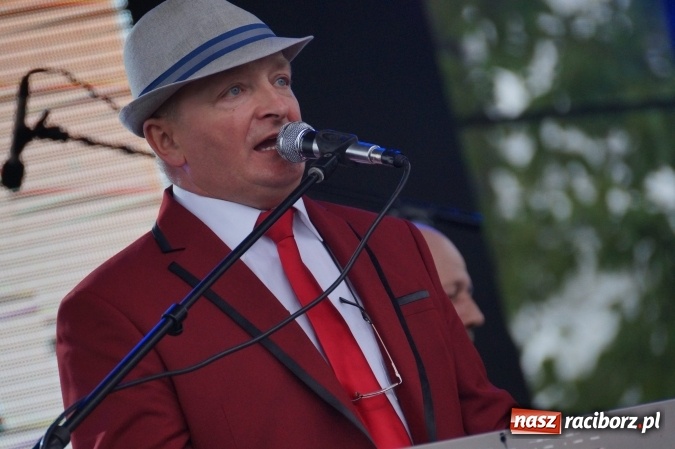 Zdjęcie w galerii na portalu naszraciborz.pl: Muzyką biesiadną rozpoczął się trzeci dzień majówki w Nędzy  wiadomości z regionu