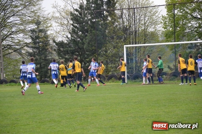 Zdjęcie w galerii na portalu naszraciborz.pl: Lider z Gaszowic nie sprostał gościom z Jankowic  wiadomości z regionu