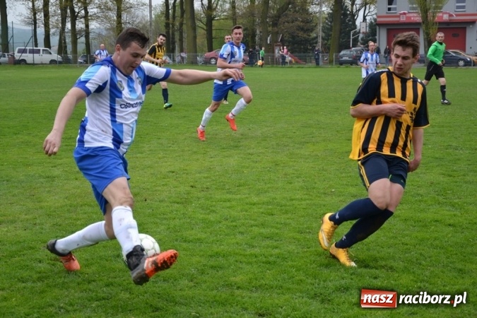 Zdjęcie w galerii na portalu naszraciborz.pl: Lider z Gaszowic nie sprostał gościom z Jankowic  wiadomości z regionu