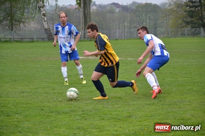 Zdjęcie w galerii na portalu naszraciborz.pl: Lider z Gaszowic nie sprostał gościom z Jankowic  wiadomości z regionu