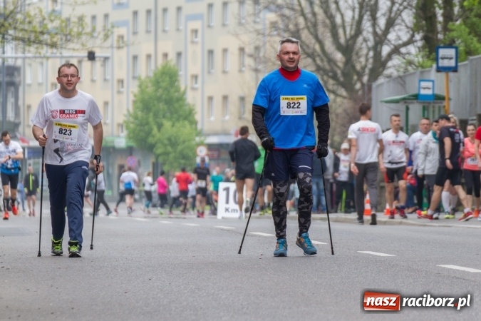 Zdjęcie w galerii na portalu naszraciborz.pl: Z kijkami przez siedem kilometrów po Raciborzu  wiadomości z regionu