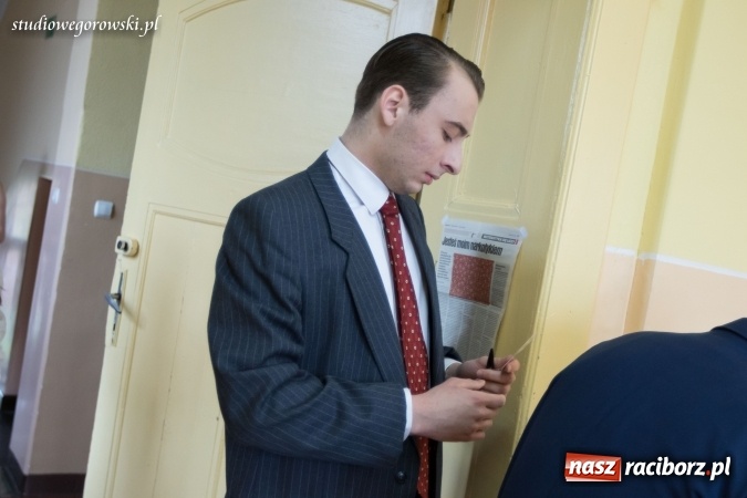 Zdjęcie w galerii na portalu naszraciborz.pl: Matura w Kasprowiczu. W I LO dobre nastroje  wiadomości z regionu