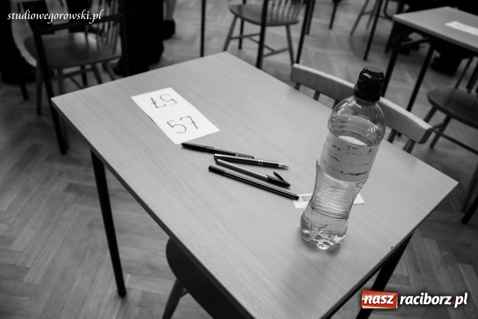 Zdjęcie w galerii na portalu naszraciborz.pl: W raciborskim Ekonomiku pełna koncentracja  wiadomości z regionu