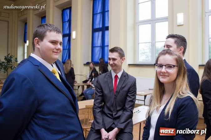 Zdjęcie w galerii na portalu naszraciborz.pl: W raciborskim Ekonomiku pełna koncentracja  wiadomości z regionu