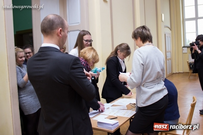 Zdjęcie w galerii na portalu naszraciborz.pl: W raciborskim Ekonomiku pełna koncentracja  wiadomości z regionu