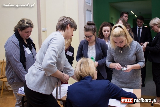 Zdjęcie w galerii na portalu naszraciborz.pl: W raciborskim Ekonomiku pełna koncentracja  wiadomości z regionu