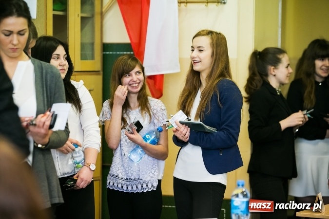 Zdjęcie w galerii na portalu naszraciborz.pl: Tuż przed maturą z matematyki w CKZiU nr 1 wiadomości z regionu