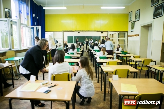 Zdjęcie w galerii na portalu naszraciborz.pl: Tuż przed maturą z matematyki w CKZiU nr 1 wiadomości z regionu