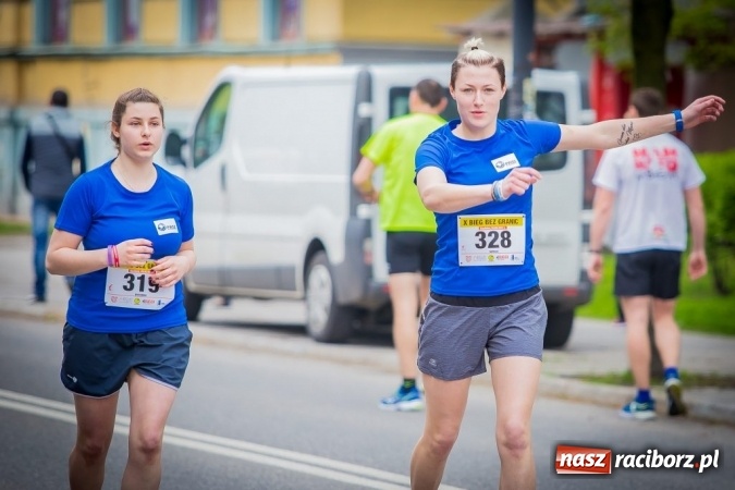 Zdjęcie w galerii na portalu naszraciborz.pl: Studenci i wykładowcy PWSZ w Raciborzu uczestnikami X Biegu bez Granic wiadomości z regionu