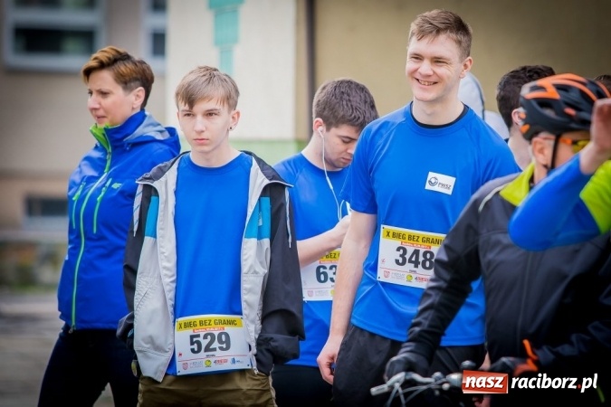 Zdjęcie w galerii na portalu naszraciborz.pl: Studenci i wykładowcy PWSZ w Raciborzu uczestnikami X Biegu bez Granic wiadomości z regionu