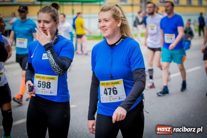 Zdjęcie w galerii na portalu naszraciborz.pl: Studenci i wykładowcy PWSZ w Raciborzu uczestnikami X Biegu bez Granic wiadomości z regionu